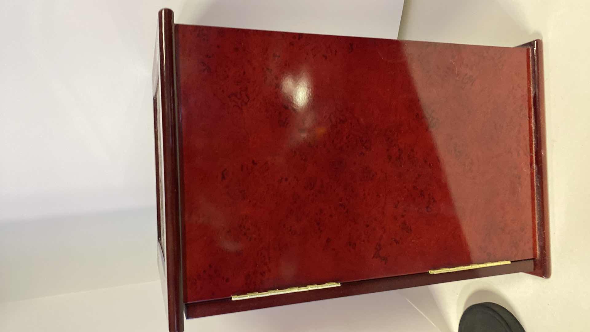 Photo 1 of THOMAS PACCONI CLASSIC DESKTOP BURL WOOD 18 WATCH ORGANIZER AND JEWELRY CASE