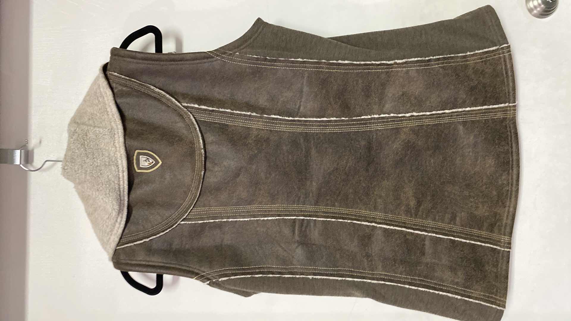 View 3 of WOMENS KÜHL DANI SHERPA VEST SIZE LARGE VEST LIKE NEW