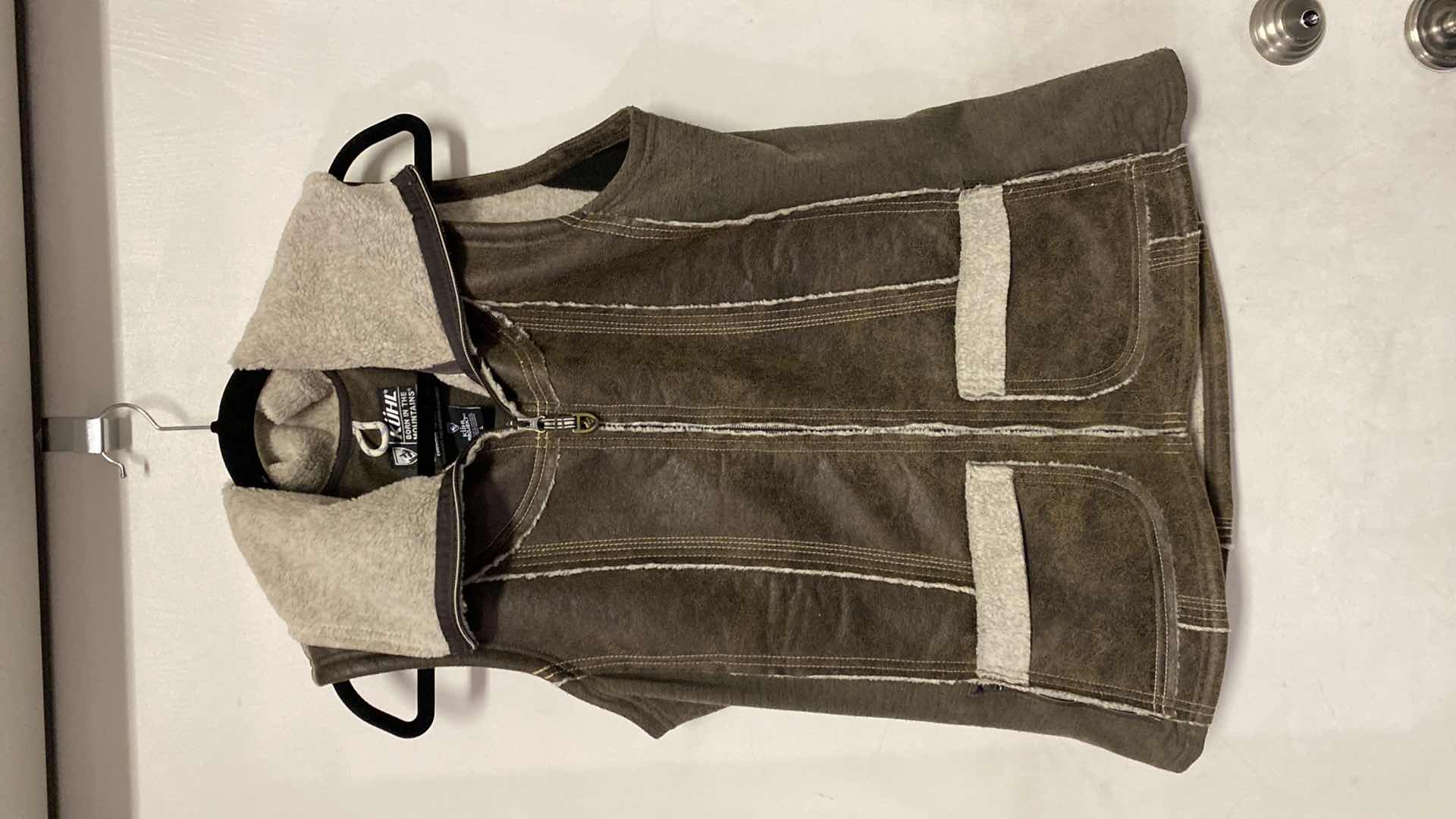 View 1 of WOMENS KÜHL DANI SHERPA VEST SIZE LARGE VEST LIKE NEW
