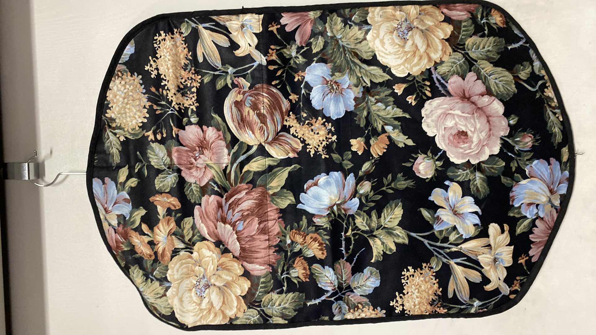 Photo 1 of AMERICAN GUARD IT GARMENT BAG AND TOILETRIES BAG