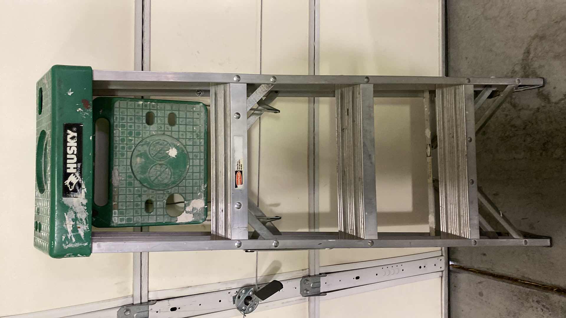 Photo 1 of HUSKY 4’ LADDER 225lb LOAD