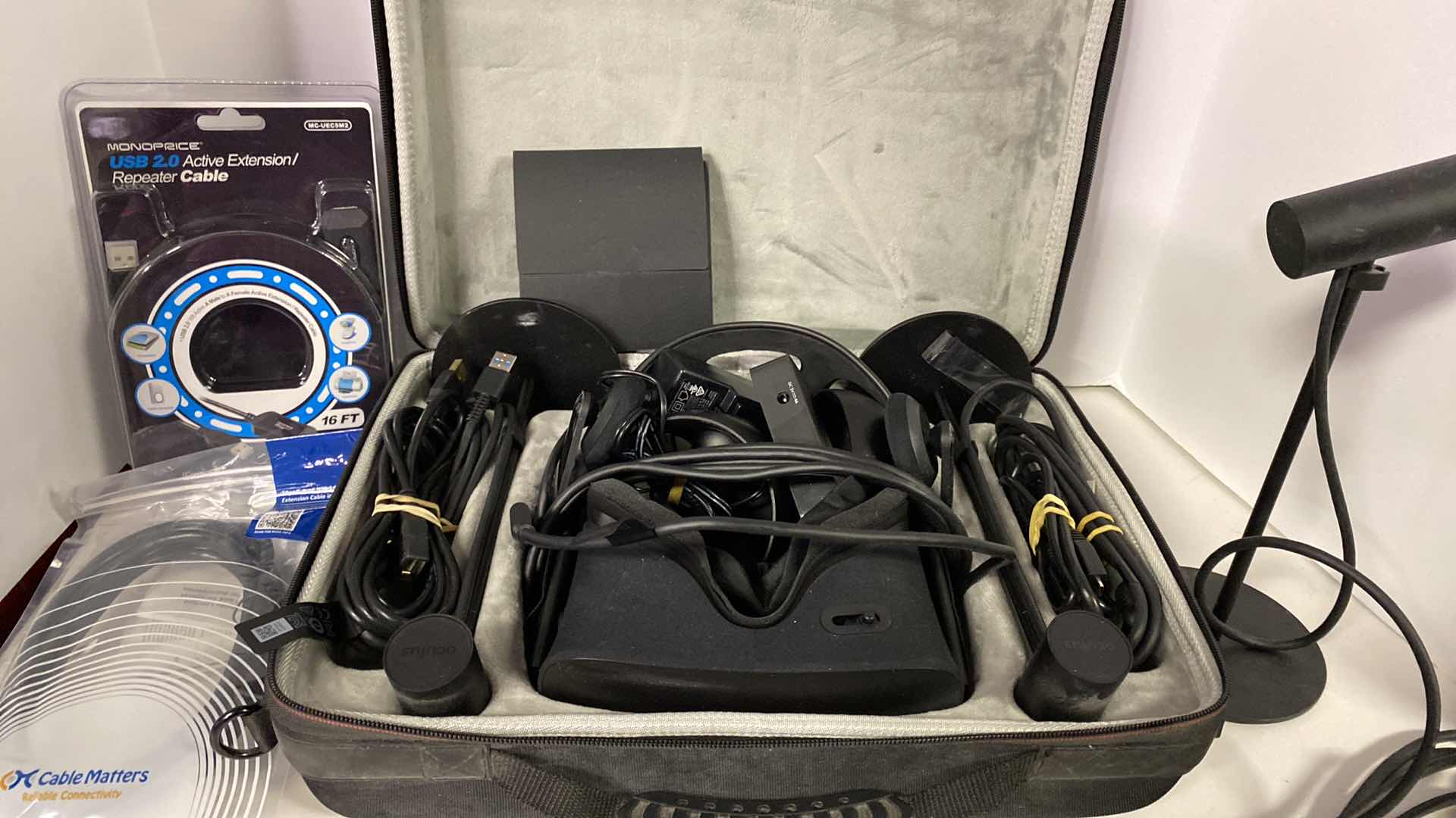 Photo 1 of OCULUS GAME HEADSET WITH EXTRA SENSOR, PORT AND CABLES