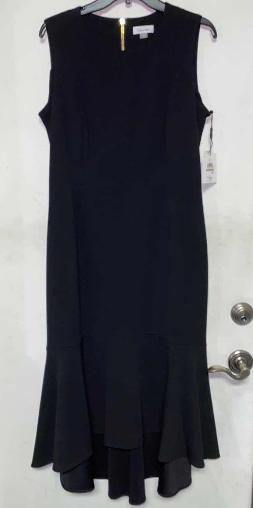Photo 1 of NEW WOMENS SIZE 12 CALVIN KLEIN DRESS FROM DILLARDS