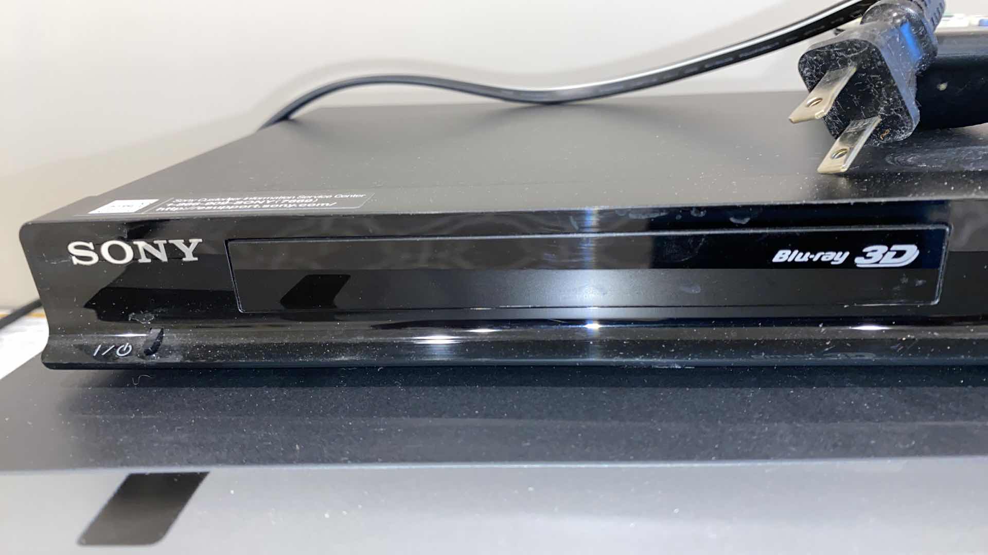 Photo 2 of SONY BLUE RAY DVD PLAYER AND PROSCAN VHS PLAYER
