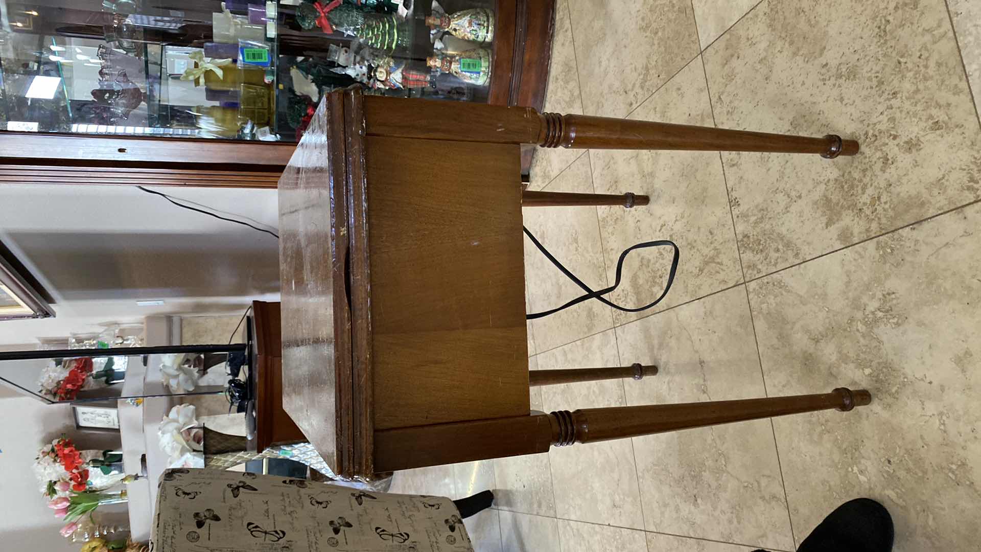 Photo 1 of ANTIQUE SINGER SEWING MACHINE IN CABINET 24“ x 17” H 30”