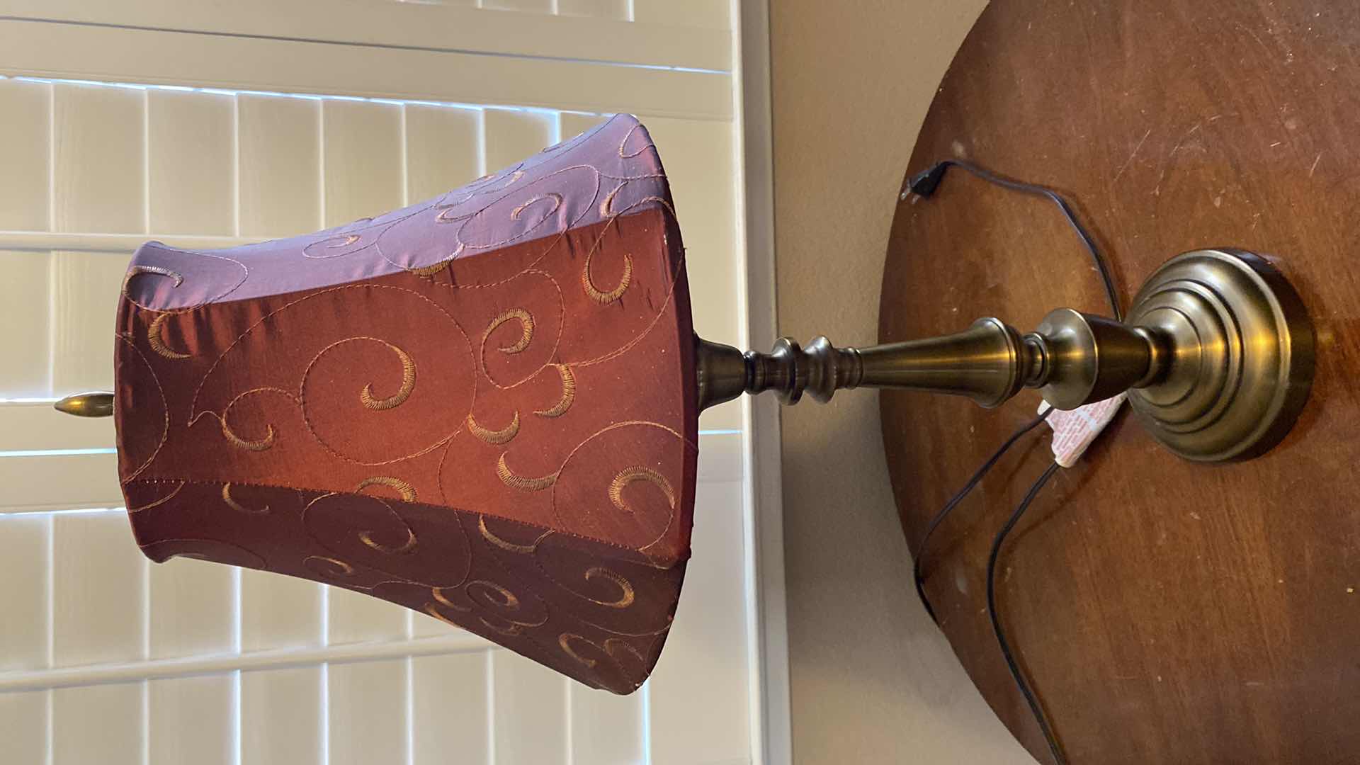 Photo 1 of TABLE LAMP H 26”