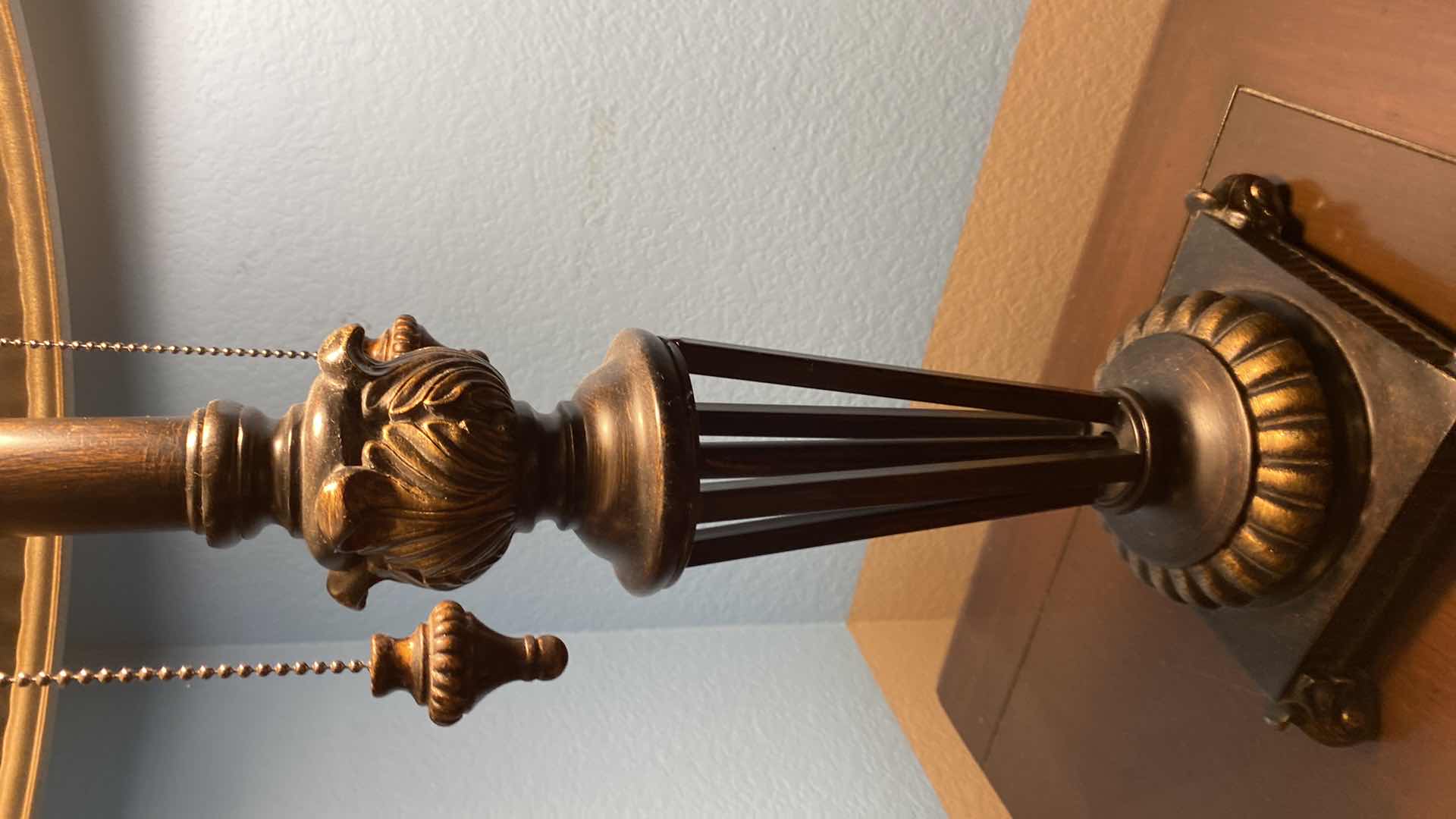 Photo 1 of TABLE LAMP H 27”