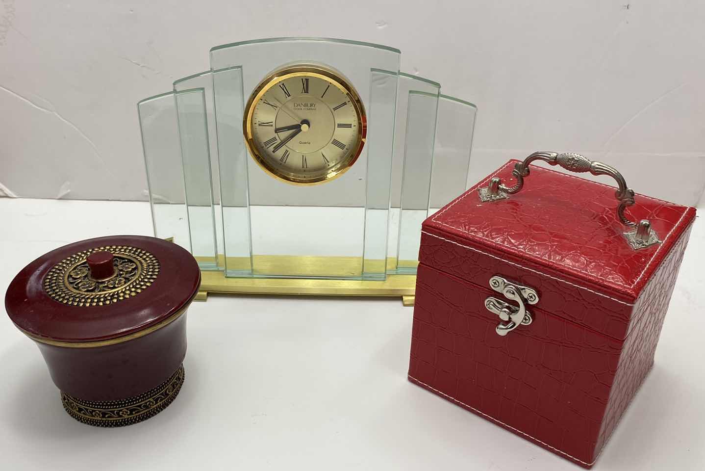 Photo 1 of DANBURY CLOCK 11” x 8” AND MORE