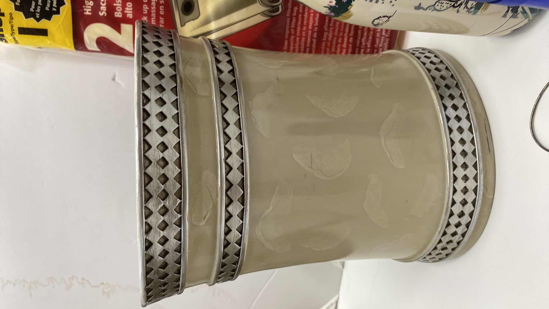 Photo 1 of MISCELLANEOUS HOUSEHOLD ITEMS