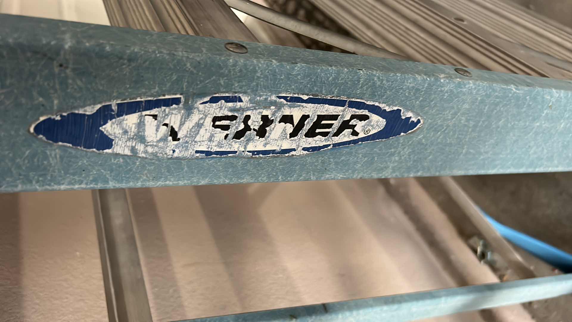 Photo 1 of 8 FT ALUMINUM LADDER