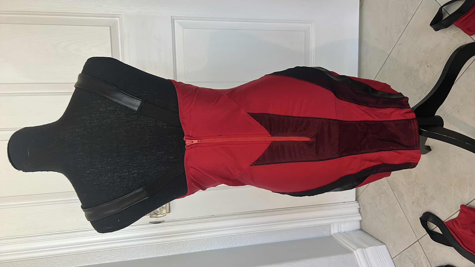 Photo 1 of 5 - WOMENSWEAR - CUSTOM BODY CON MINI DRESSES SIZE XS