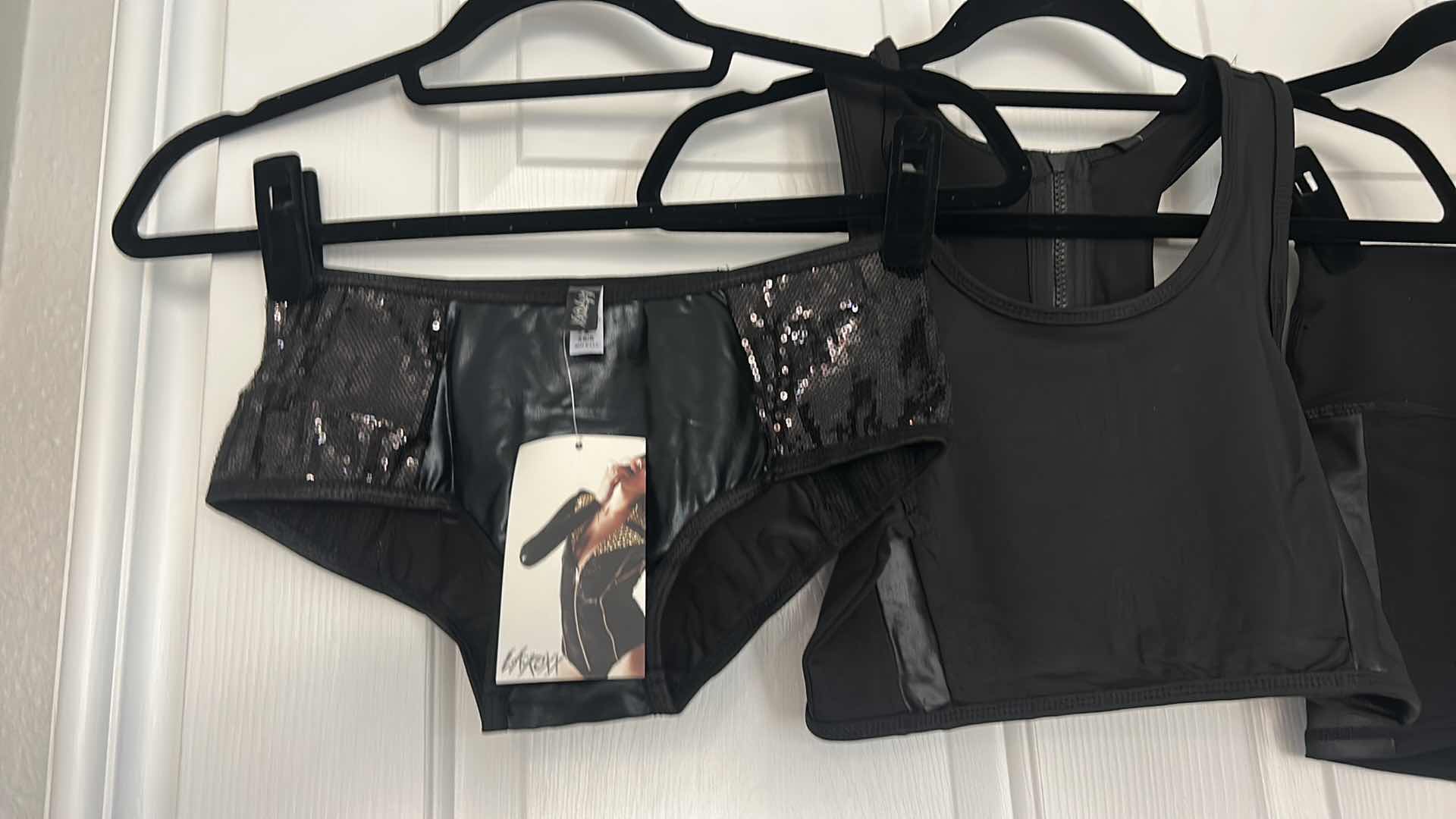 Photo 1 of 3 PC WOMENSWEAR BY LA SOCIETY, LA ROXX SIZE XS