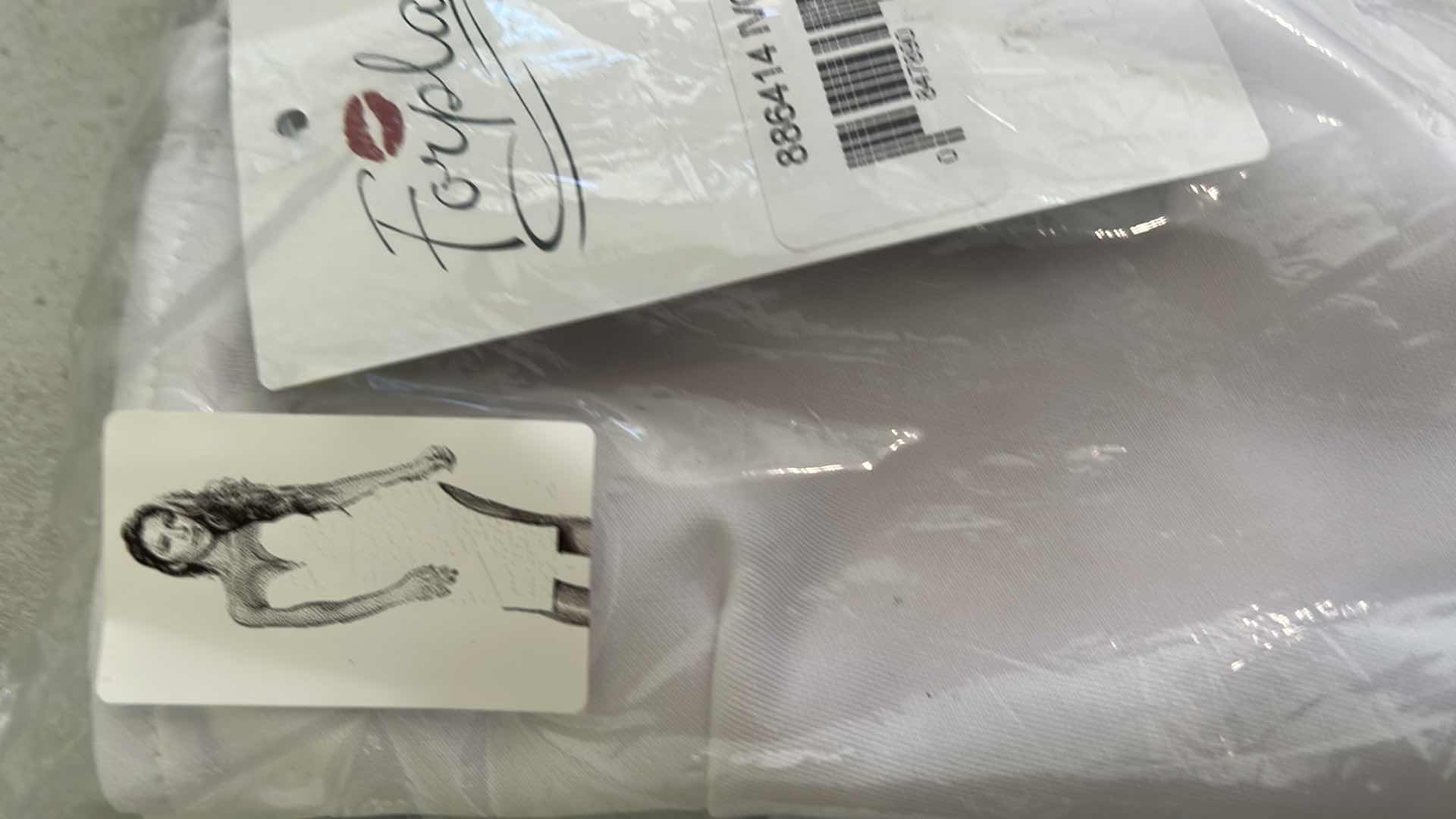 Photo 1 of 3 PC WOMENSWEAR BY FORPLAY AND FASHION NOVA DRESSES SIZE XL