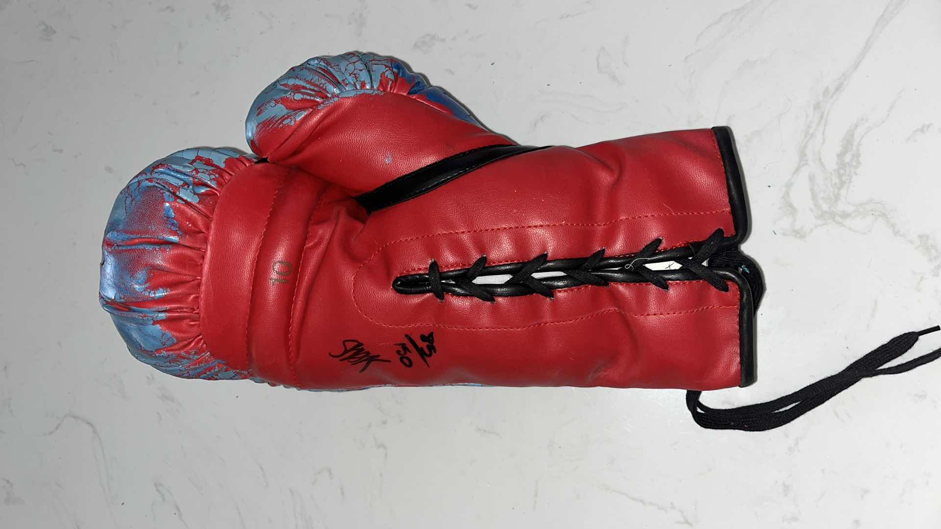 Photo 1 of LIMITED EDITION ART GLOVE BY LATE STEVE KAUFMAN SIGNED BY OSCAR DELAHOYA #63/150