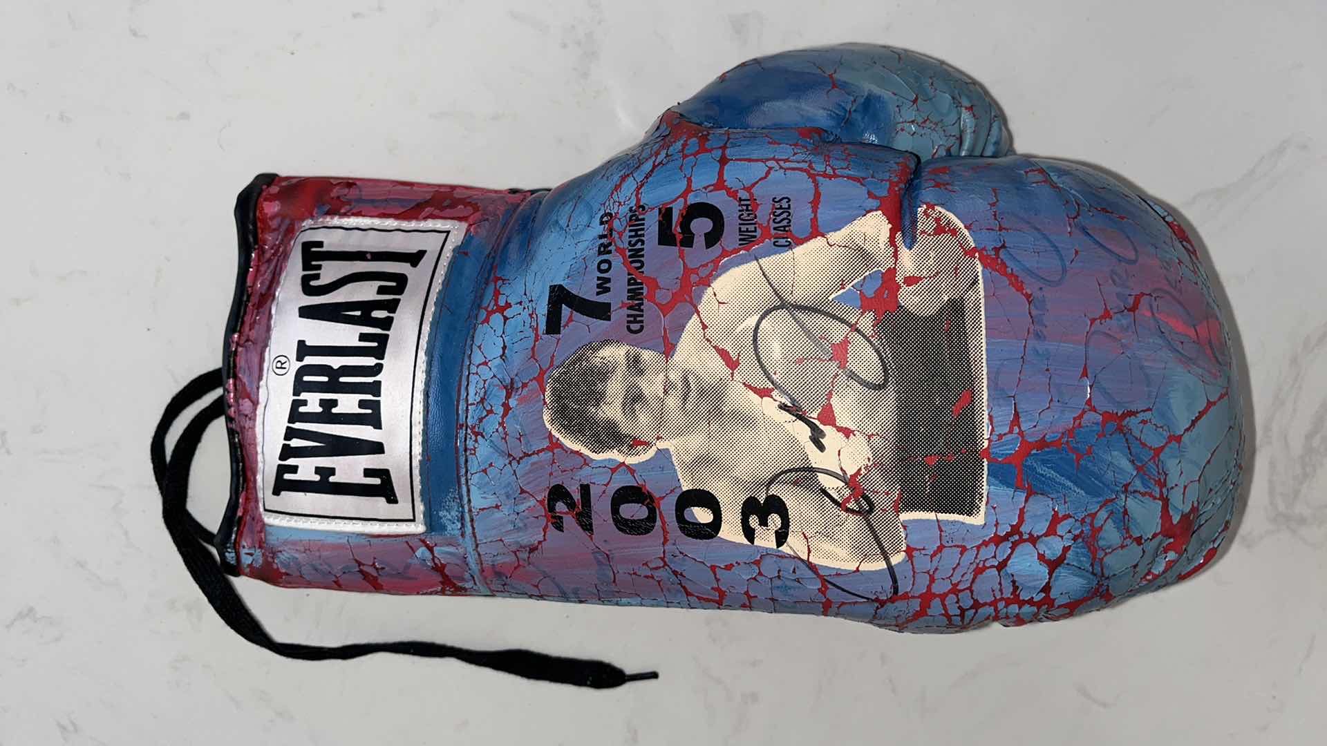 Photo 1 of LIMITED EDITION ART GLOVE BY LATE STEVE KAUFMAN SIGNED BY OSCAR DELAHOYA #63/150