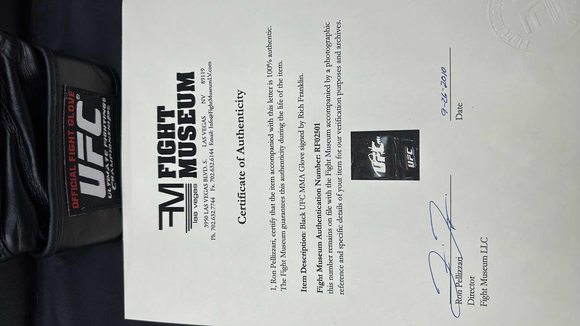 Photo 1 of RICH FRANKLIN SIGNED UFC GLOVE W COA