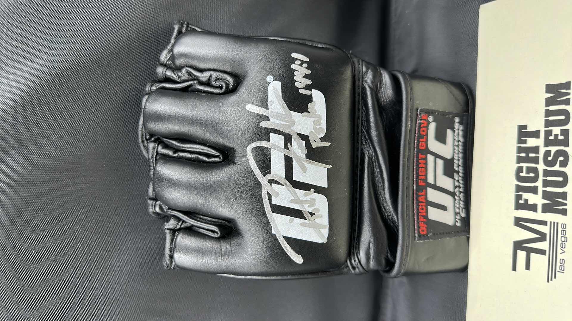 Photo 1 of RICH FRANKLIN SIGNED UFC GLOVE W COA