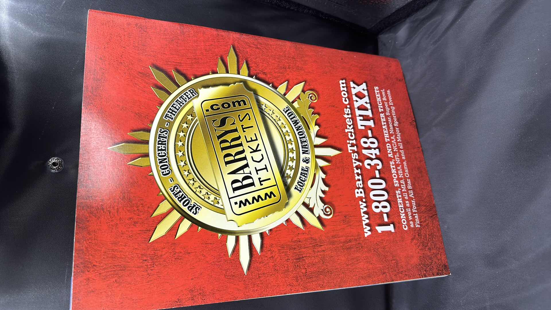 Photo 1 of DE LA HOYA VS MAYORGA OFFICIAL FIGHT PROGRAM