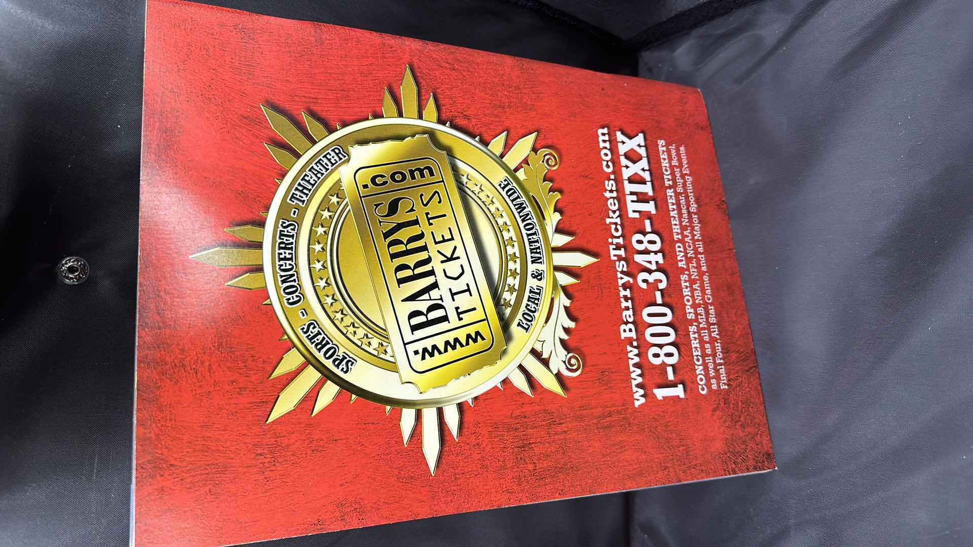 Photo 1 of DE LA HOYA VS MAYORGA OFFICIAL FIGHT PROGRAM