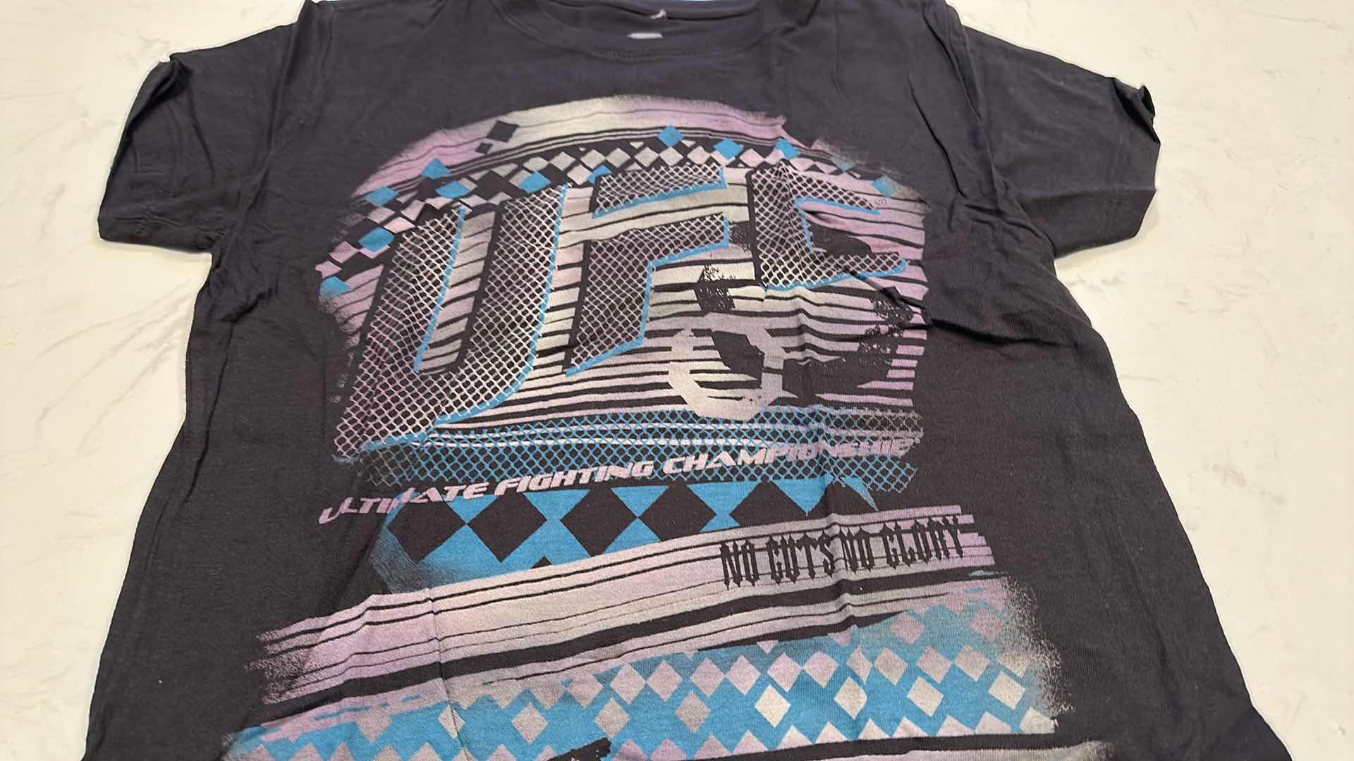 Photo 1 of LADIES UFC OFFICIAL SHIRT L