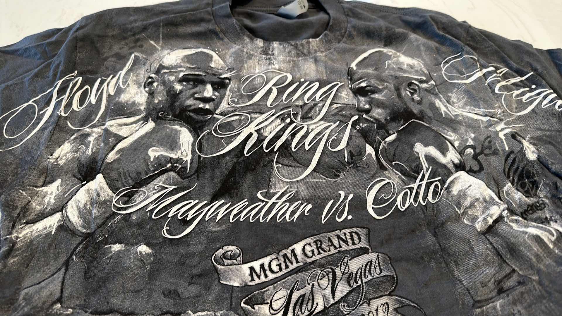 Photo 1 of FLOYD MAYWEATHER VS MIGUEL COTTO SHIRT S