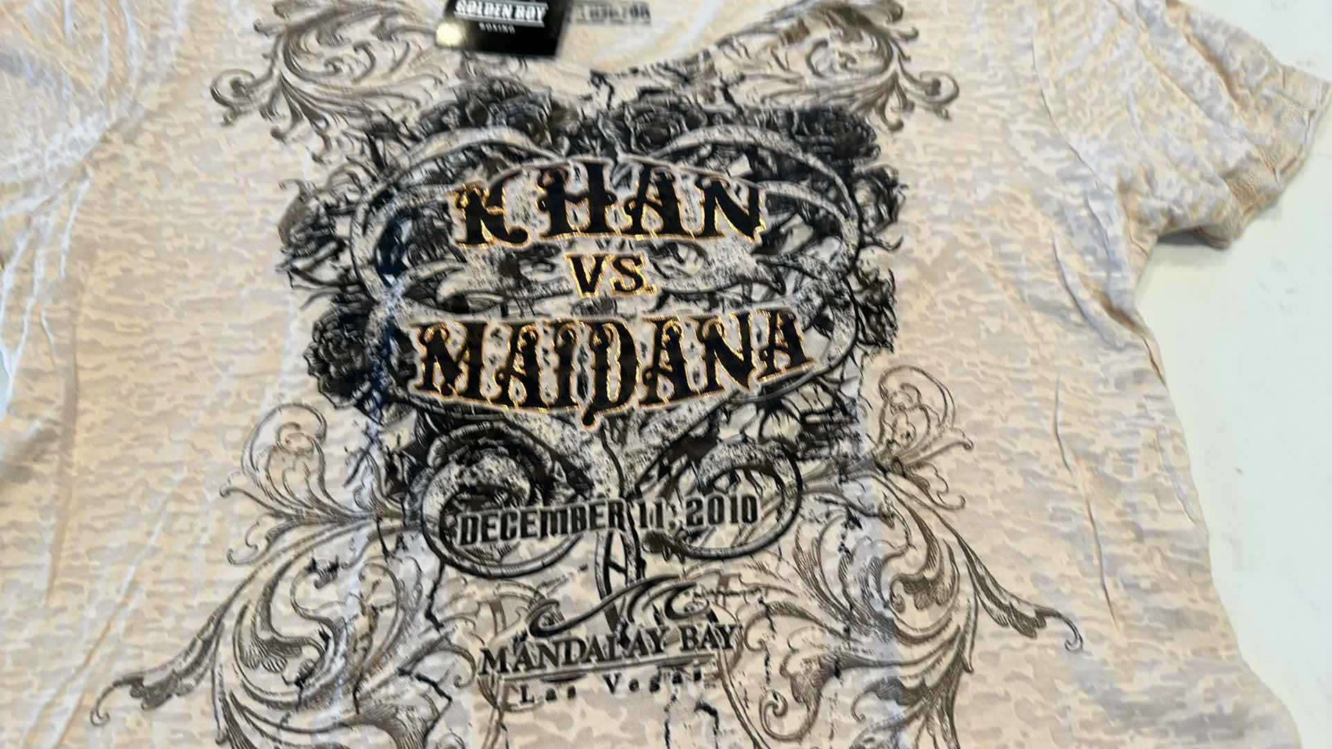 Photo 1 of LADIES KHAN VS MAIDANA SHIRT L