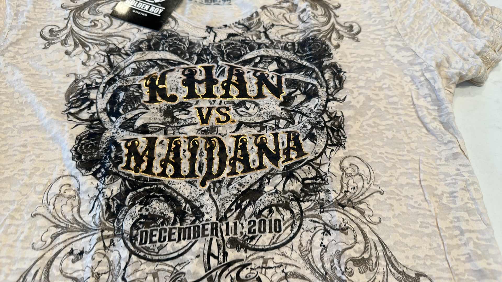 Photo 1 of LADIES KHAN VS MAIDANA SHIRT XL