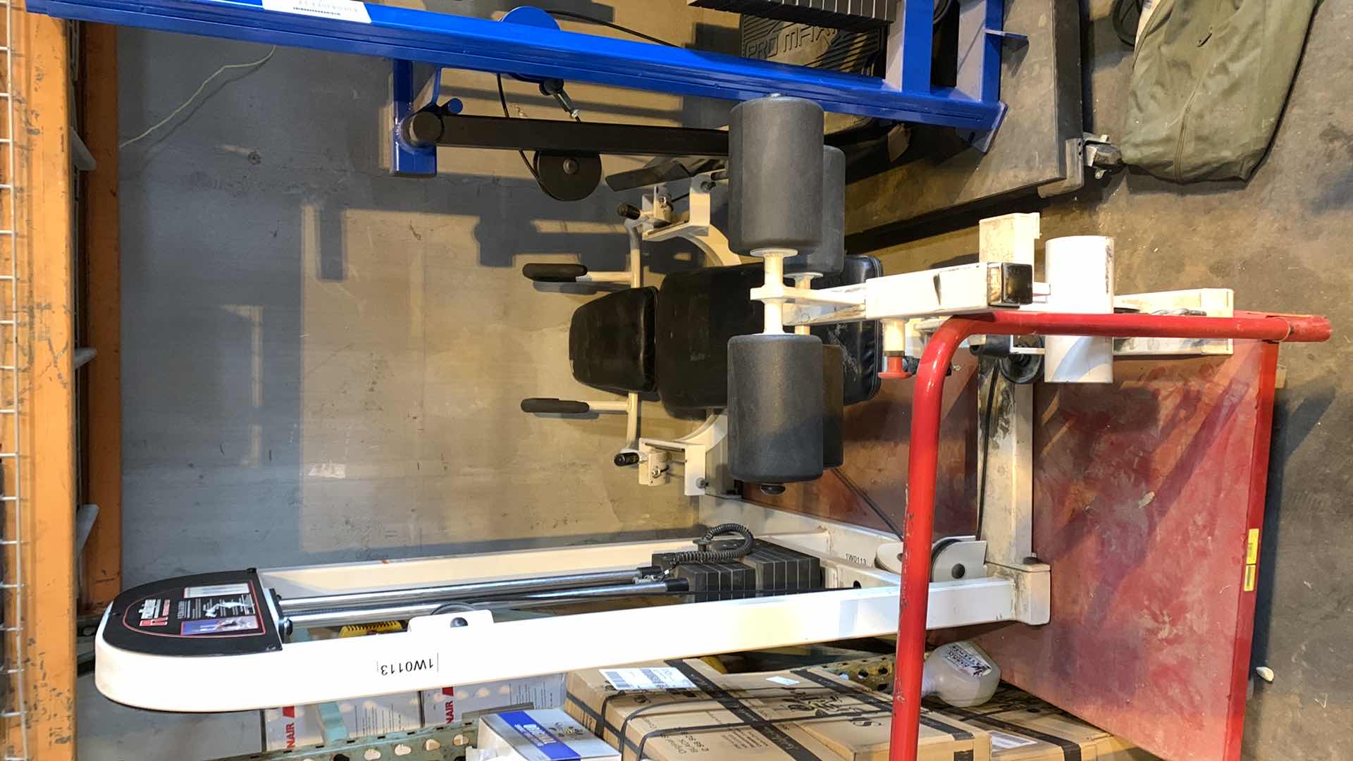 Photo 1 of PROMAXIMA PERFORMANCE PLUS P-135 DUAL LAB CRUNCH MACHINE 36” X 77” H 64”