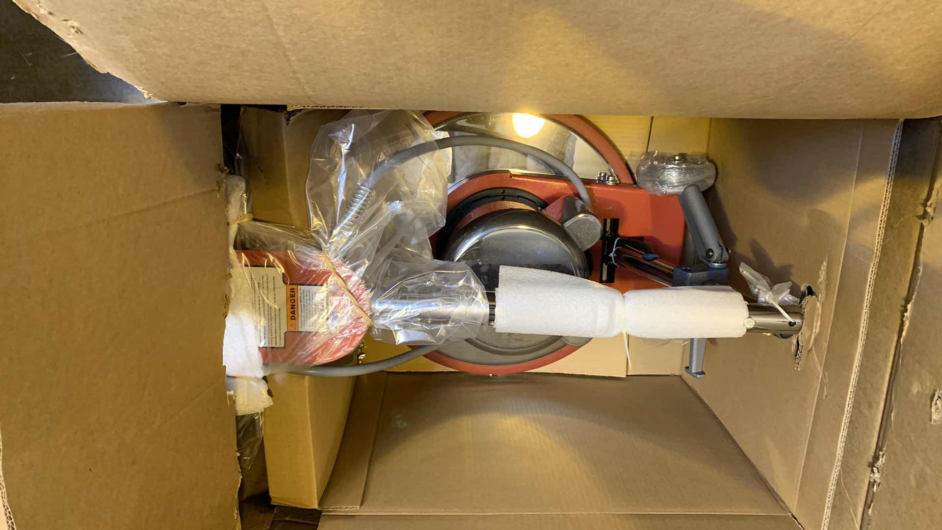 Photo 1 of NEW SANITAIRE 1.5HP 20” COMMERCIAL FLOOR MACHINE 6000 SERIES 