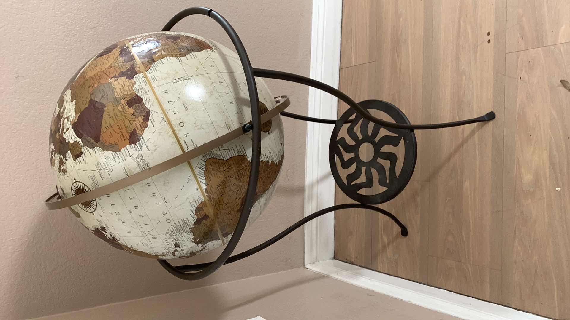 Photo 2 of REPLOGLE 16” PLATINUM CLASSIC SERIES GLOBE