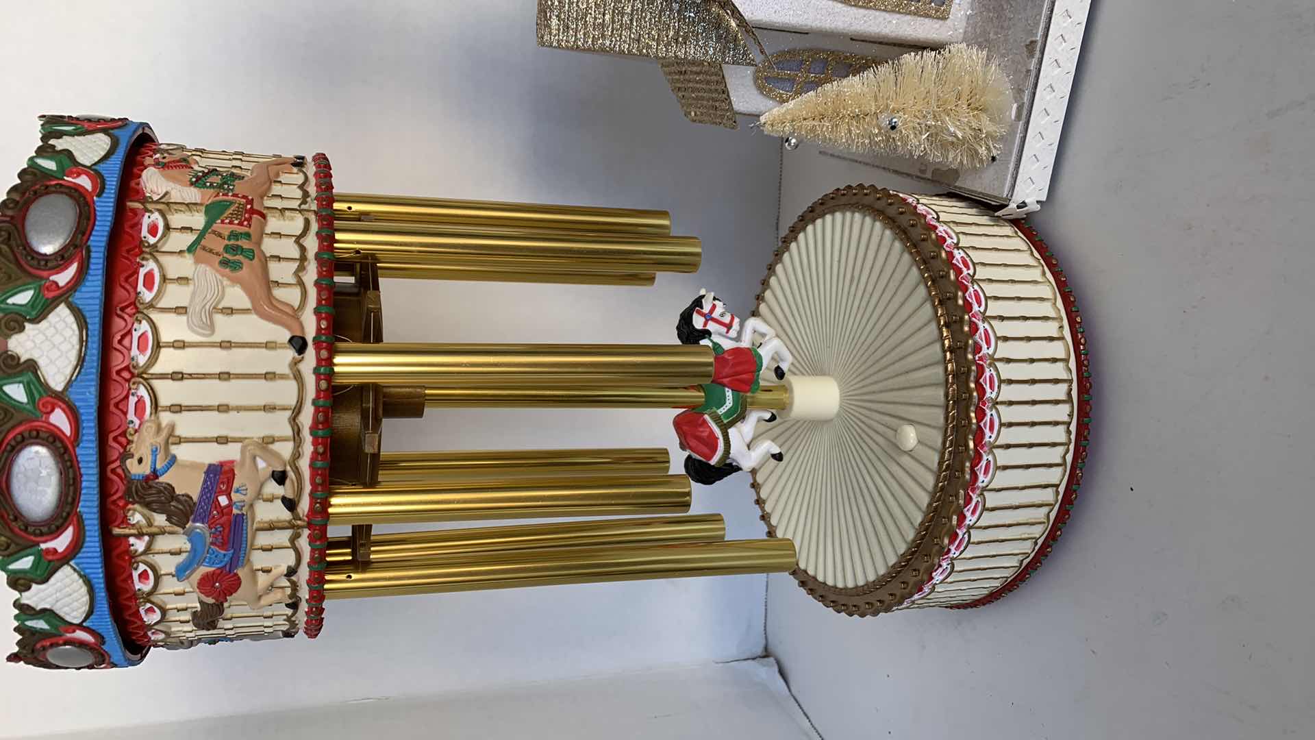 Photo 1 of CHRISTMAS DECOR