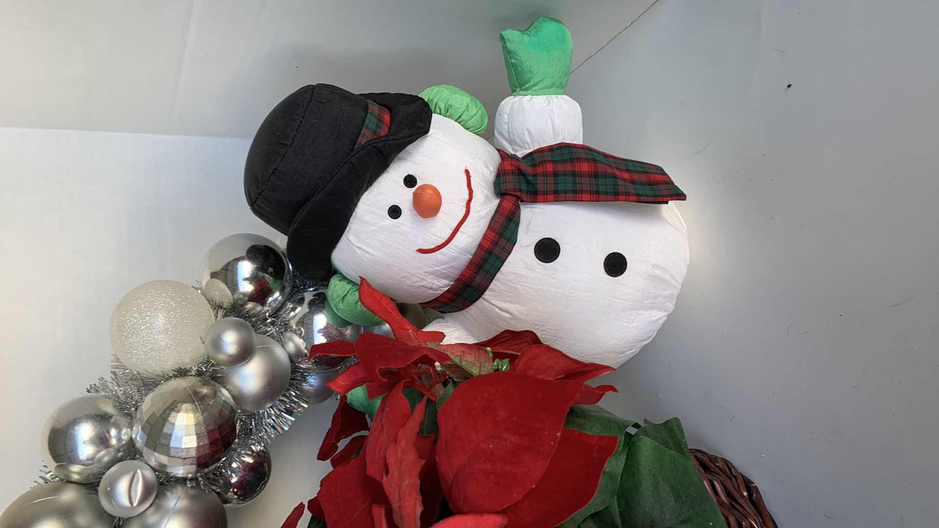 Photo 1 of CHRISTMAS DECORATIONS