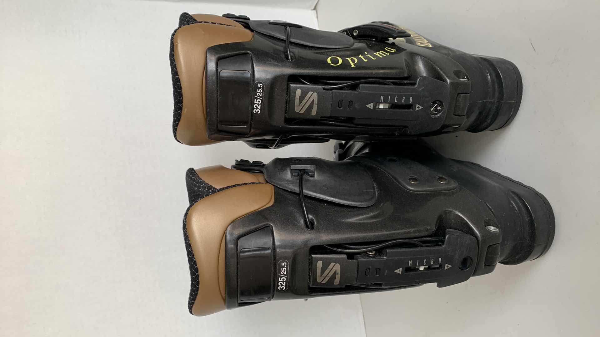 Photo 1 of WOMENS SALOMAN OPTIMA EXP 6.1 SKI BOOT SIZE 325/25.5  8 1/2