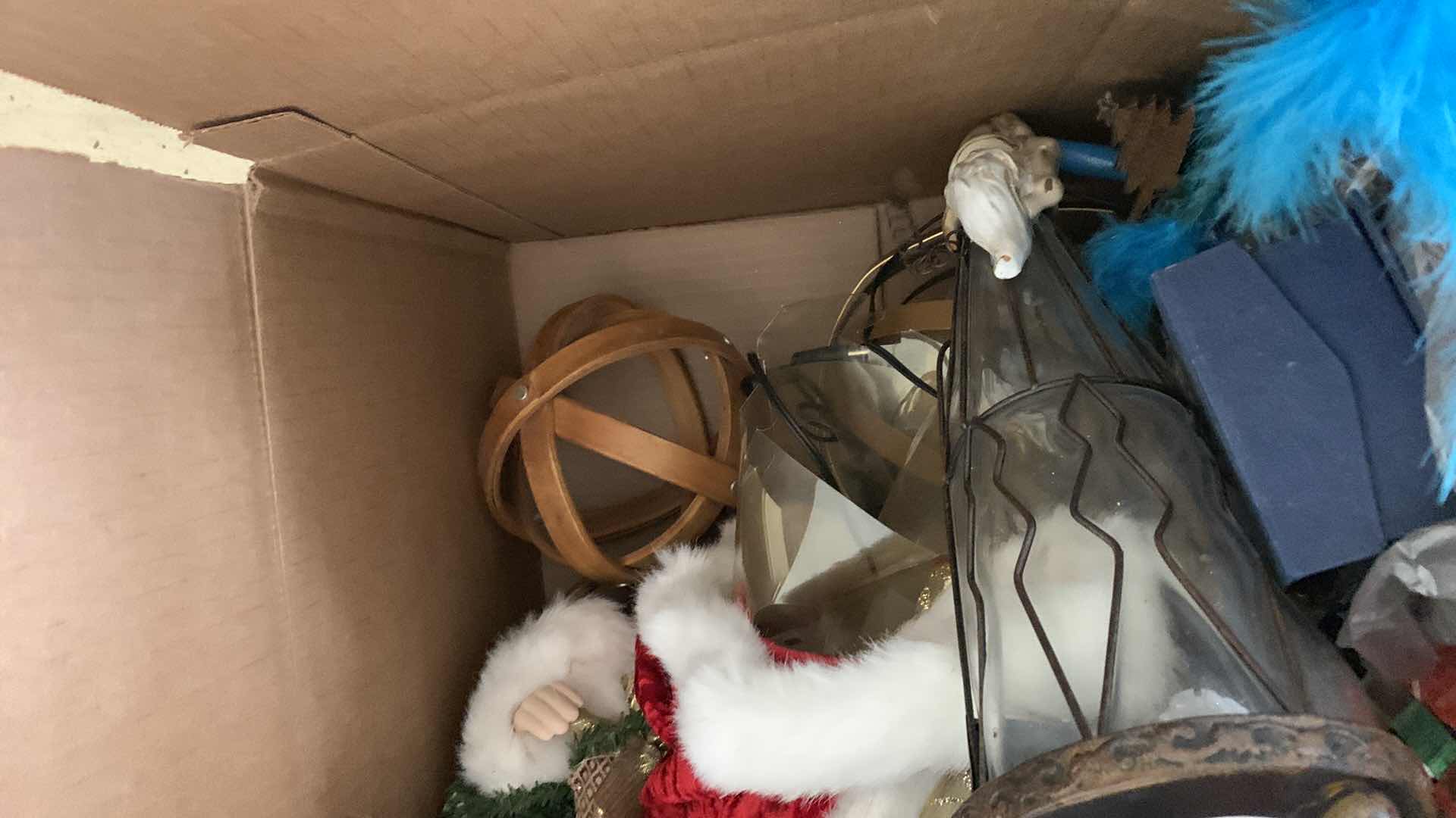 Photo 1 of CHRISTMAS DECOR