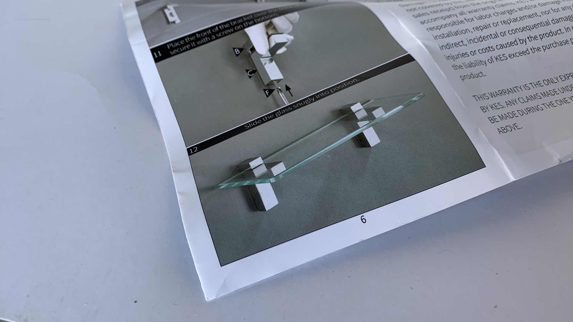 Photo 1 of KES GLASS WALL SHELF SET