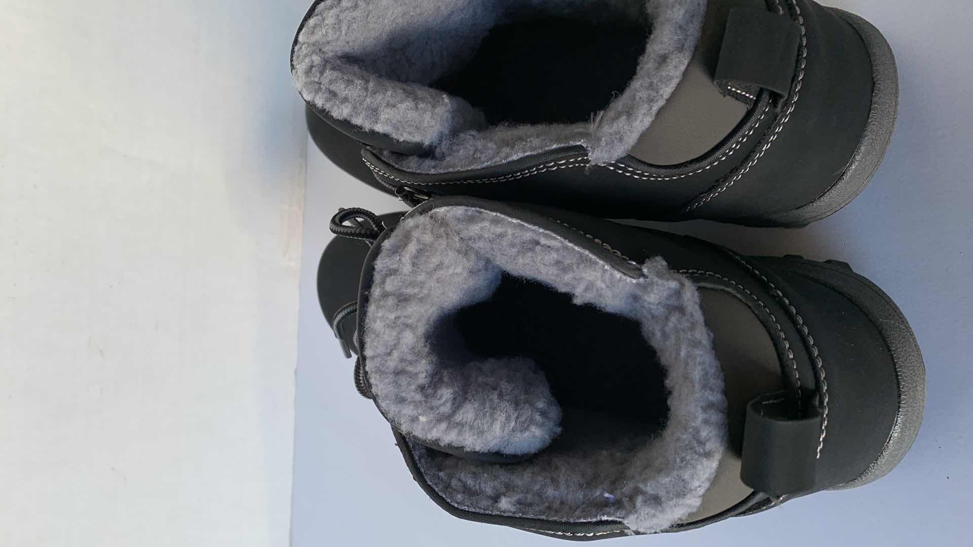 Photo 1 of TSIODFO MENS BLACK HIKING BOOTS SIZE 9