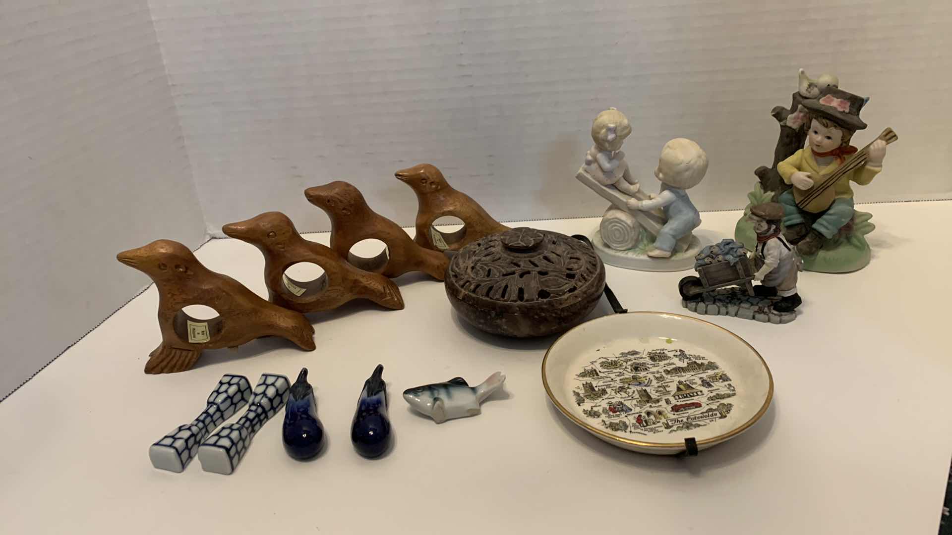 Photo 1 of TABLE WARE