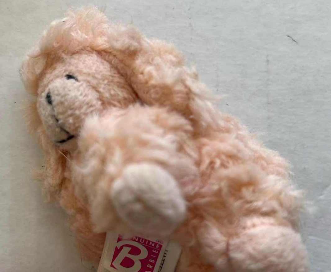 Photo 1 of BARBIE PETS  3”