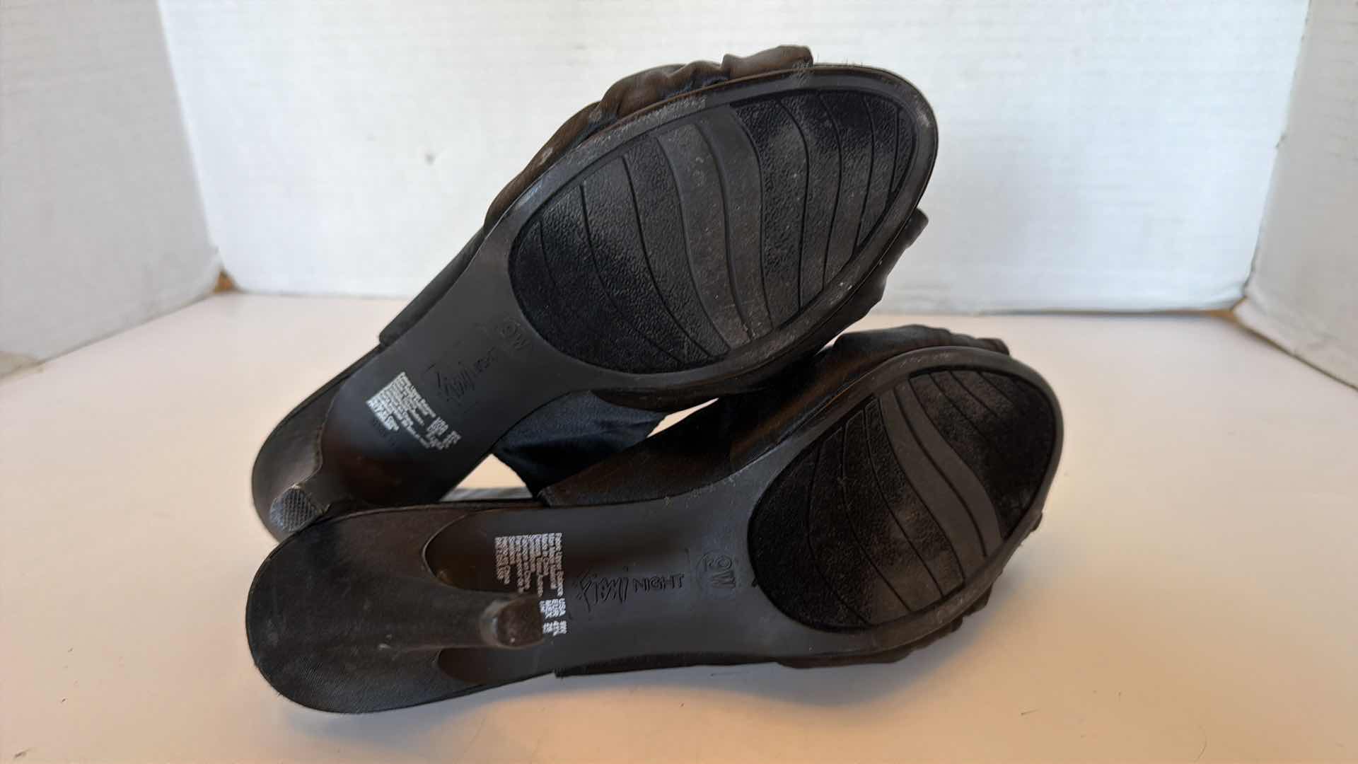 Photo 1 of 2 PAIRS FUONI NIGHT WOMENS SHOES SIZE 9 & 10