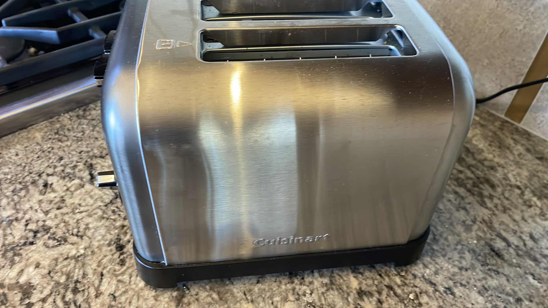 Photo 4 of CUISINART 4 SLICE TOASTER