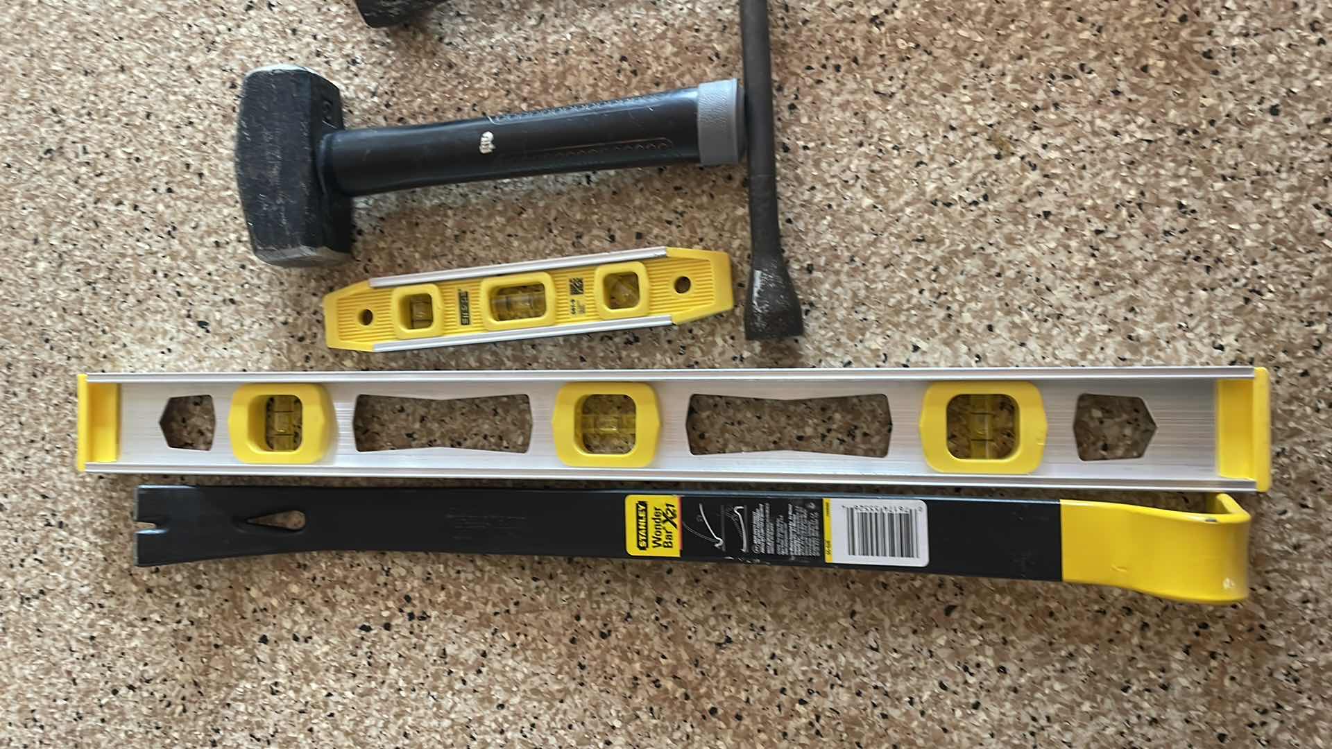 Photo 2 of 2' LEVEL, TORPEDO LEVEL,  PRY BAR, SINGLE JACK, SHEARS, TIRE STAR