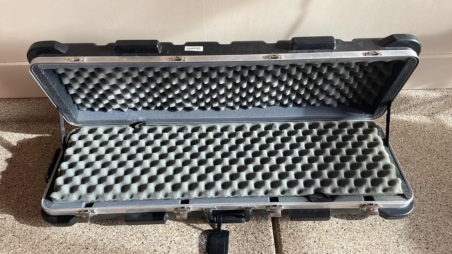 Photo 1 of SKB HARD ROLLER GUN CASE WITH FOAM 43” x 12” H8”