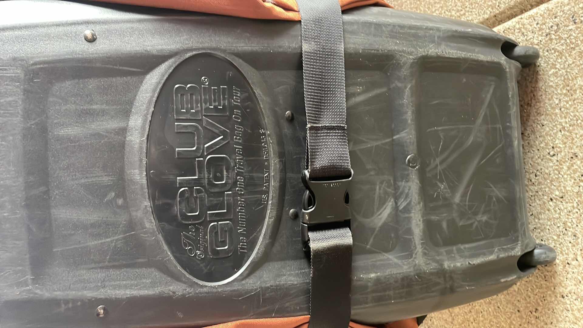 Photo 1 of GOLF CLUB GLOVE TRAVEL BAG