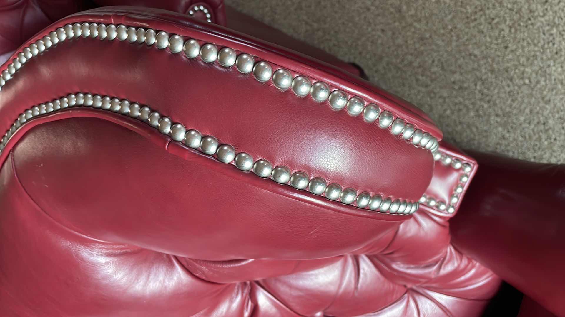 Photo 1 of COMFORT DESIGN LEAN BACK RECLINER