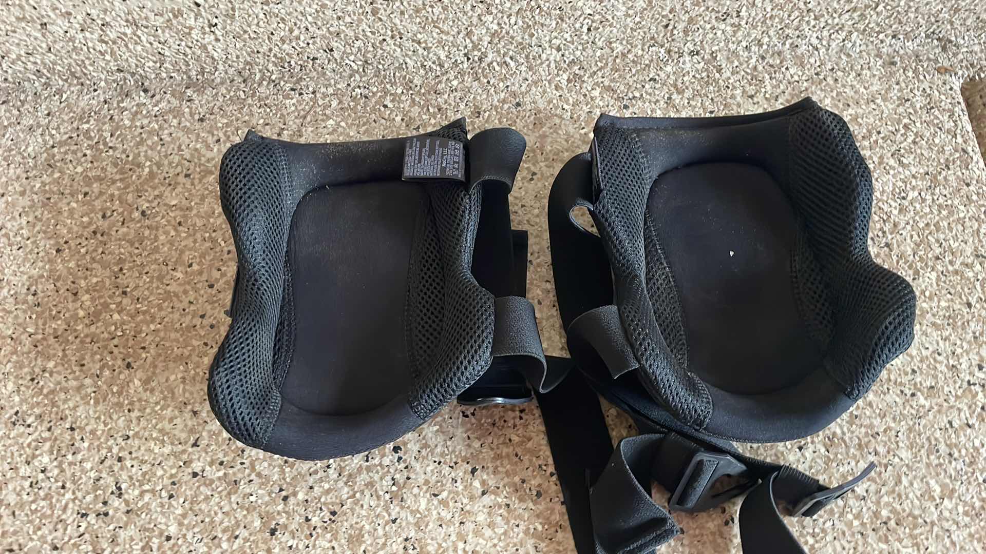 Photo 1 of NO CRY KNEE PADS