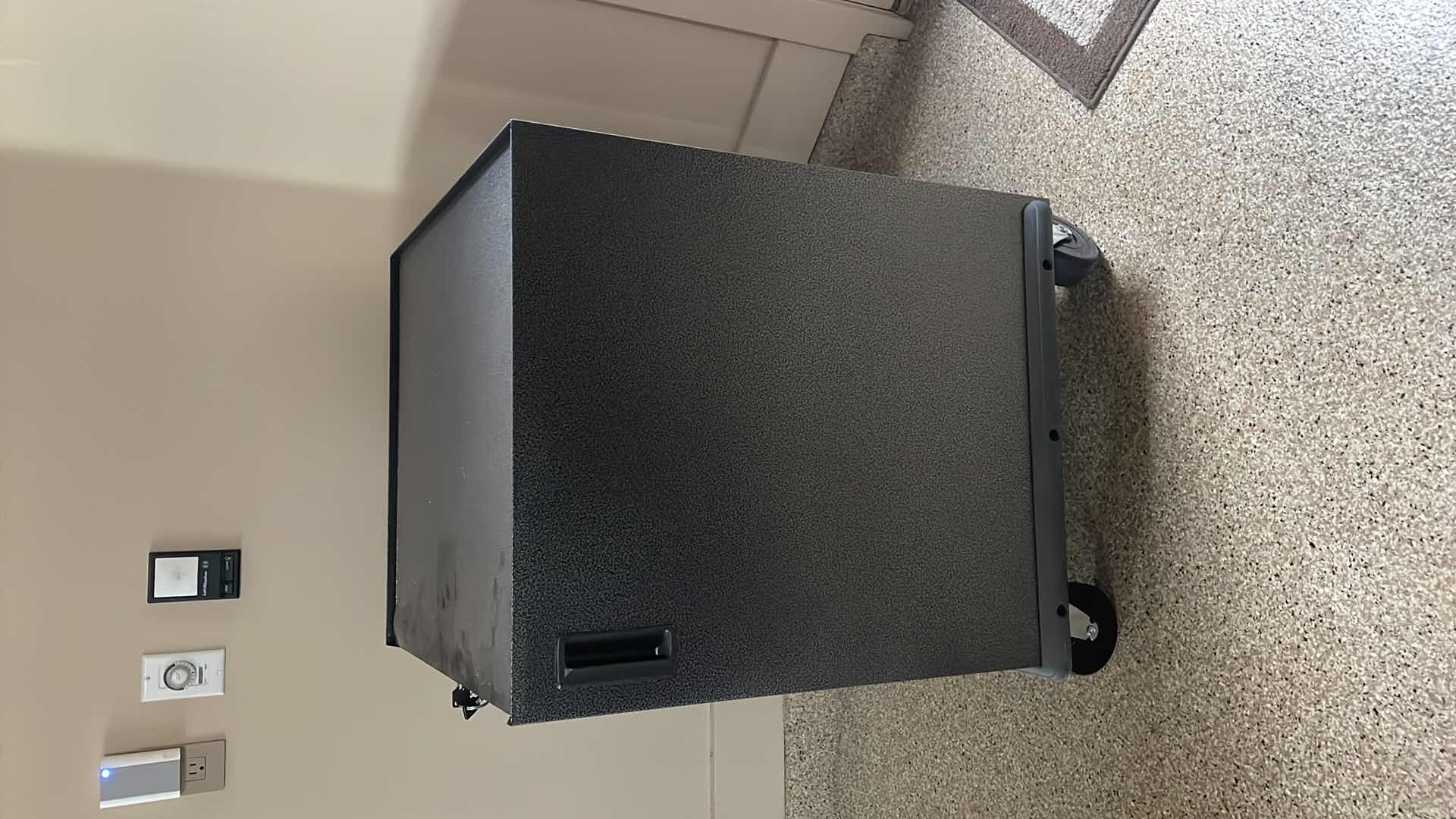 Photo 1 of GLADIATOR 5 DRAWER ROLLING TOOL BOX 26-1/2” X 24” H34” WITH KEY