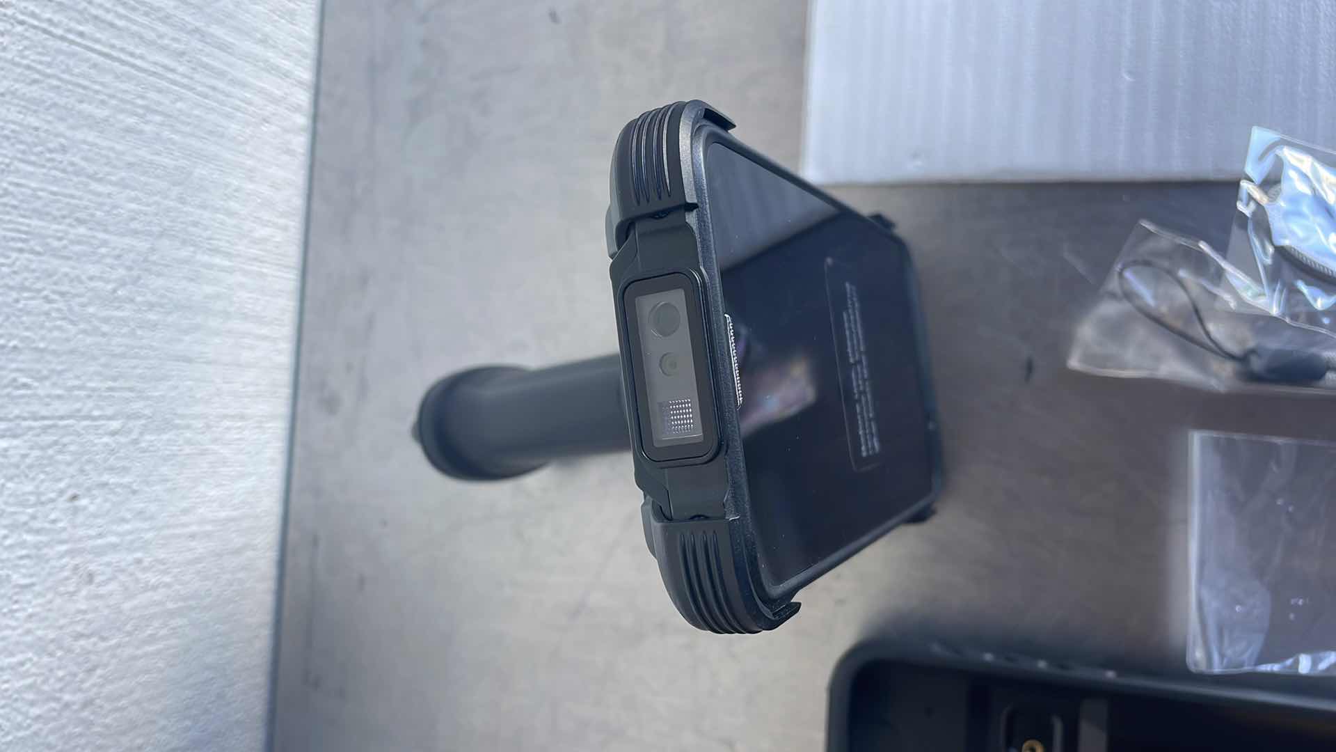 Photo 1 of MUNBYN IPDA086 2022 ANDROID BARCODE SCANNER W/ PISTOL GRIP