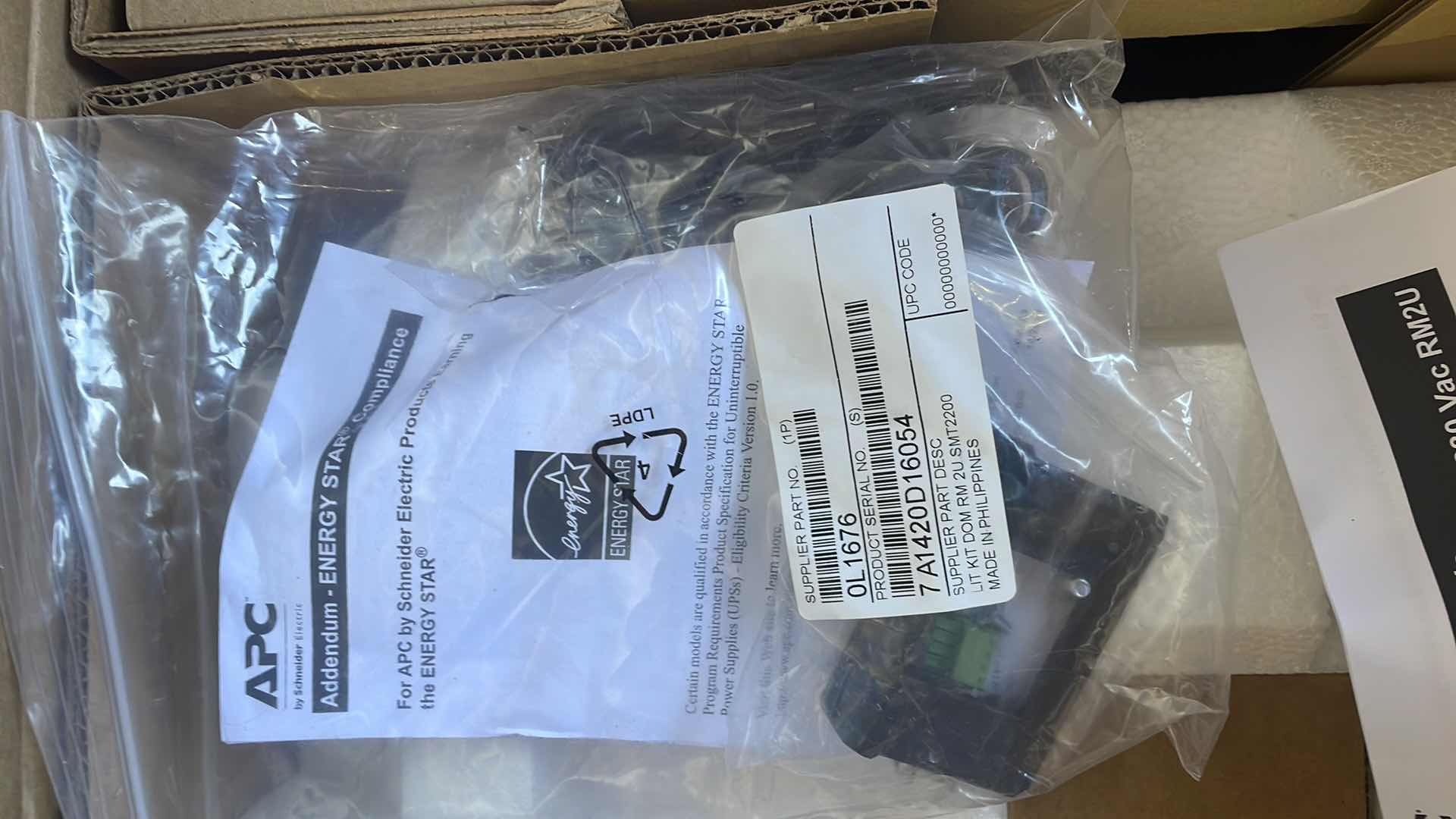 Photo 1 of APC SMART-UPS 2200VA LCD RM 2U 120V US UNINTERRUPTED POWER SUPPLY