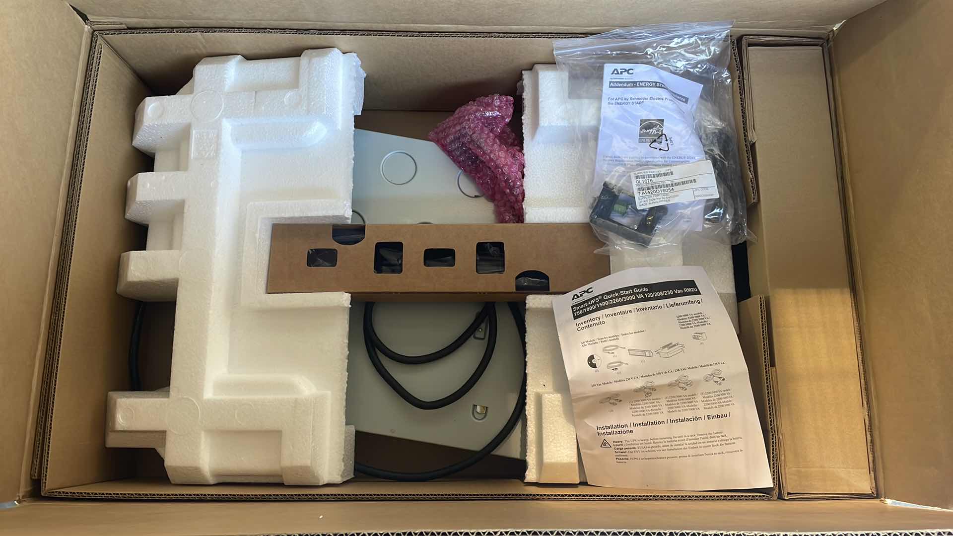 Photo 1 of APC SMART-UPS 2200VA LCD RM 2U 120V US UNINTERRUPTED POWER SUPPLY