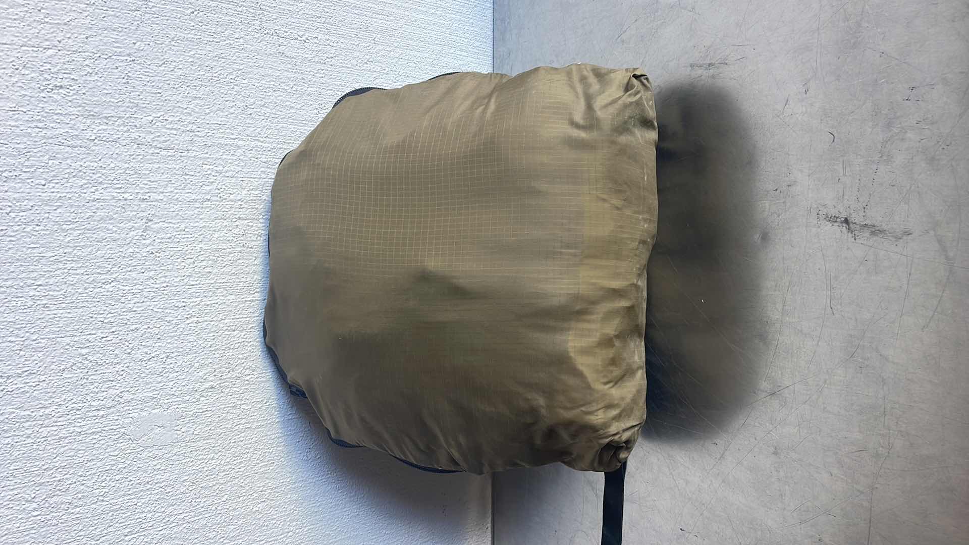 Photo 1 of USGI POP UP BEDNET COYOTE BROWN USMC SELF-SUPPORTING